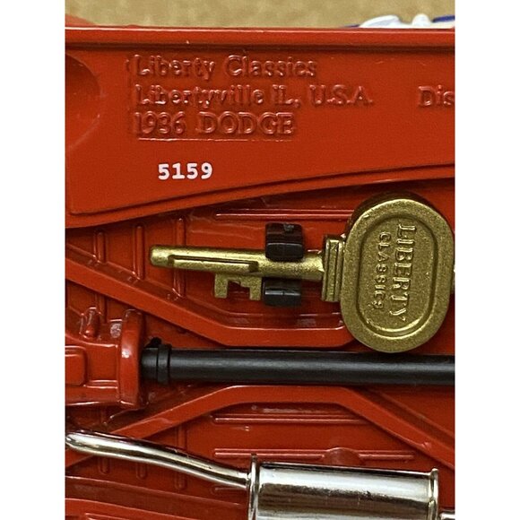 Pepsi Cola Diecast Liberty Classic 1936 Dodge Limited Edition Convertible - Picture 12 of 12